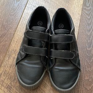 Cat & Jack velcro shoes.